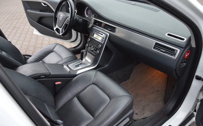 Volvo V70 cena 29500 przebieg: 350000, rok produkcji 2010 z Małogoszcz małe 704